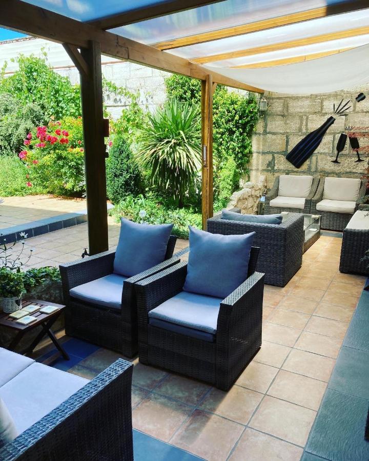 Le Patio Chambres Et Tables D'Hotes La Tour-Blanche Exteriör bild